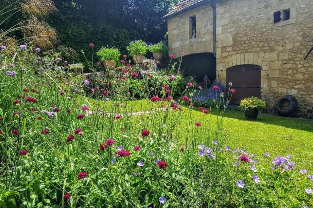 La Forge, Le Banquet Aux Eyzies Villa Les Eyzies ภายนอก รูปภาพ
